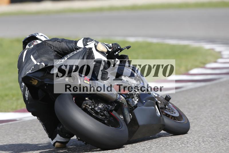 /53 16.09.2025 Track Day Domi Aegerter ADR/Gruppe rot/backside